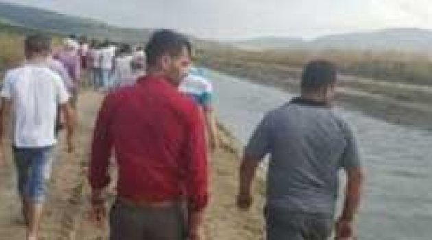 Sulama kanalına düşen baba ile oğlu bulunamadı