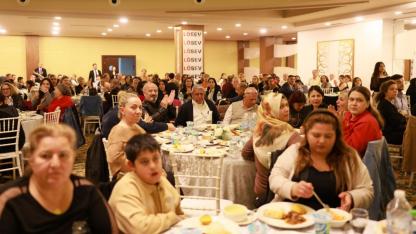 Kanser Hastaları Birlikte İftar Yaptı, Sağlık Diledi