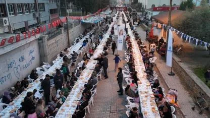 Seyhan Belediyesi'nden Gönülleri Buluşturan İftar