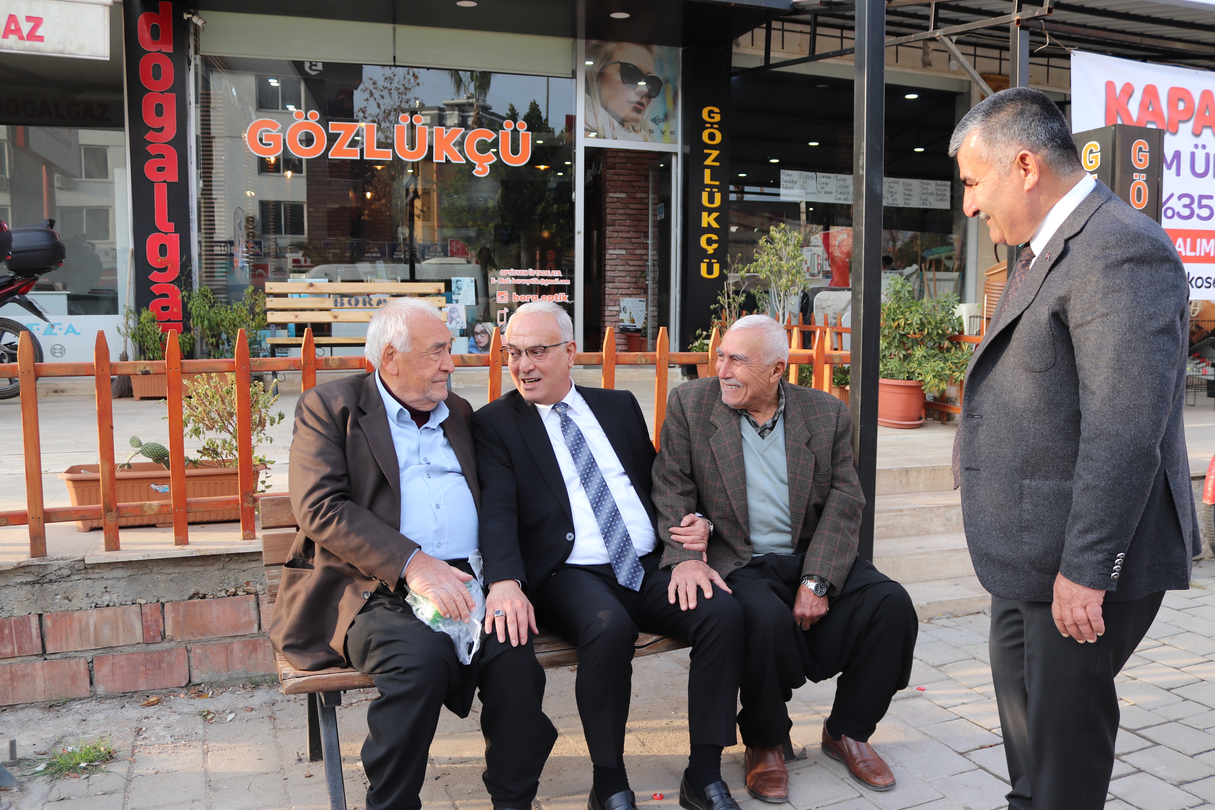 Yusuf Kanlı Kozan’da Esnafları Ziyaret Etti