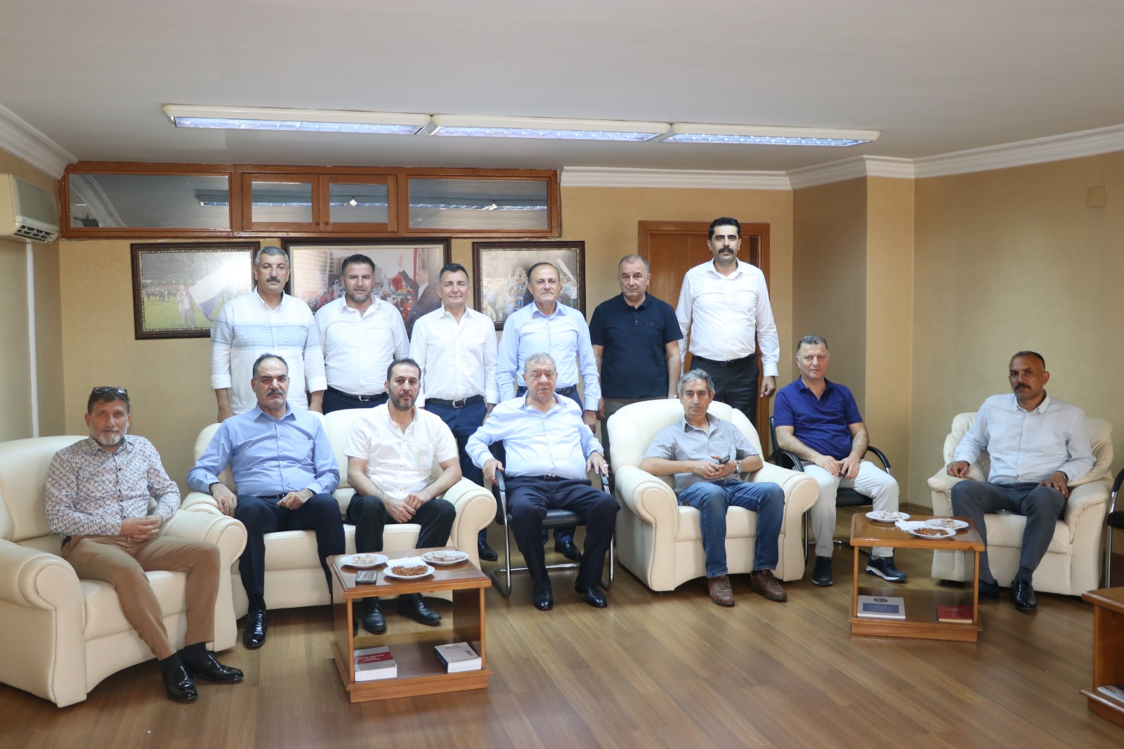 ''Milli Şuurla İstiklal Marşımızı Okuyan Tüm Vekillerimizi Kutluyorum''