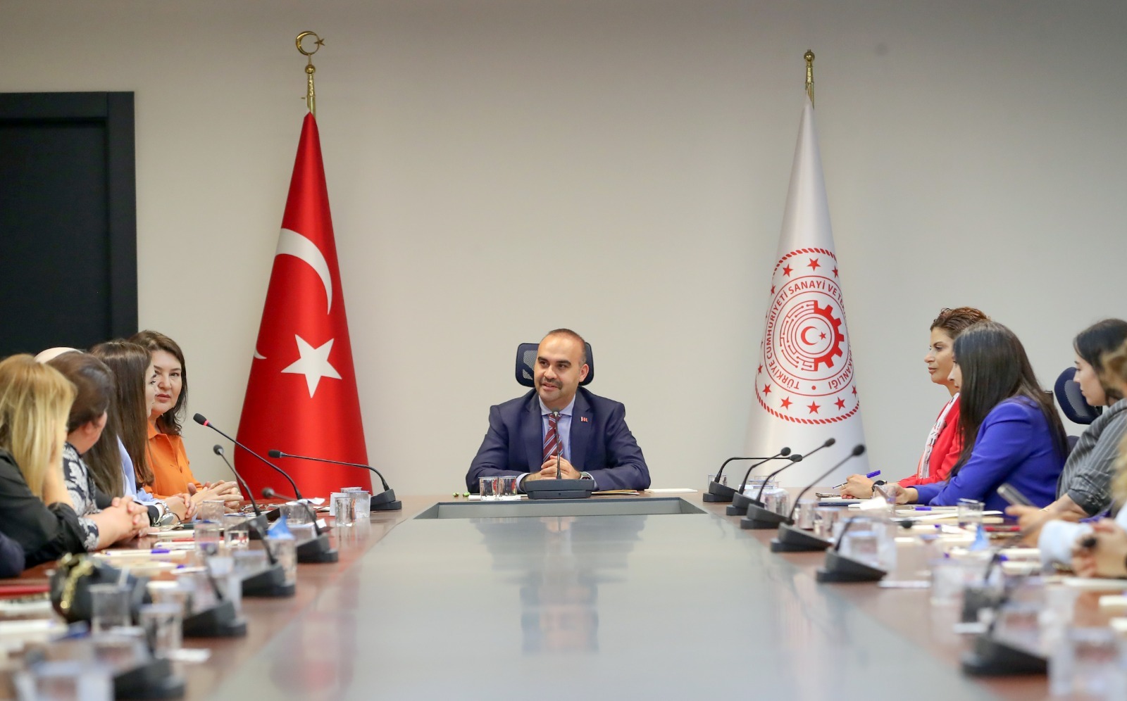 AOSB'nin Kadın Sanayicileri, Bakan Kacır İle Görüştü