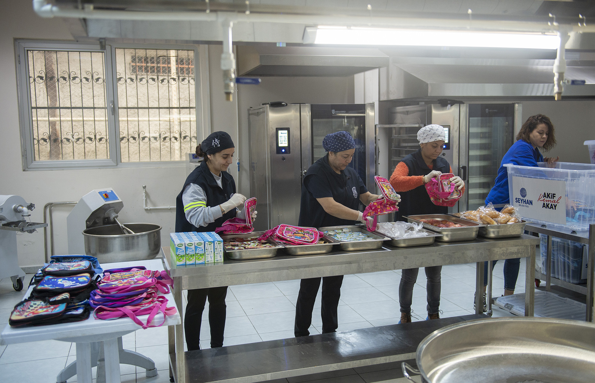 Seyhan Belediyesinden 7'den 70'e Yemek Hizmeti