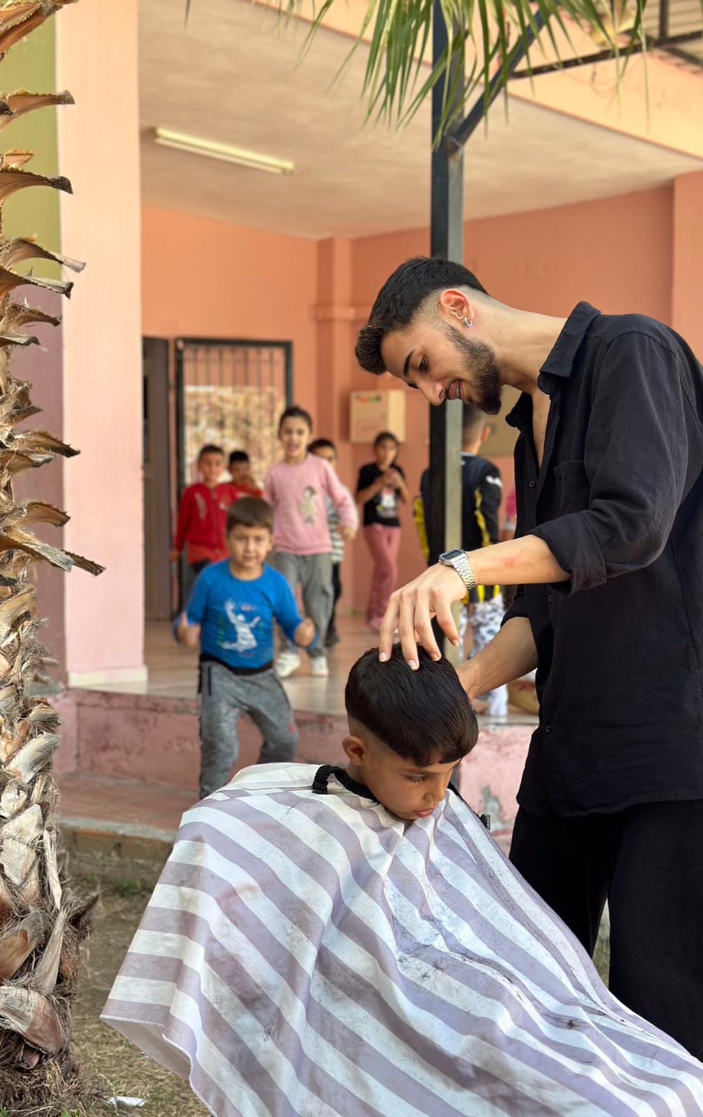 Kozanlı Berber'den Ücretsiz Tıraş