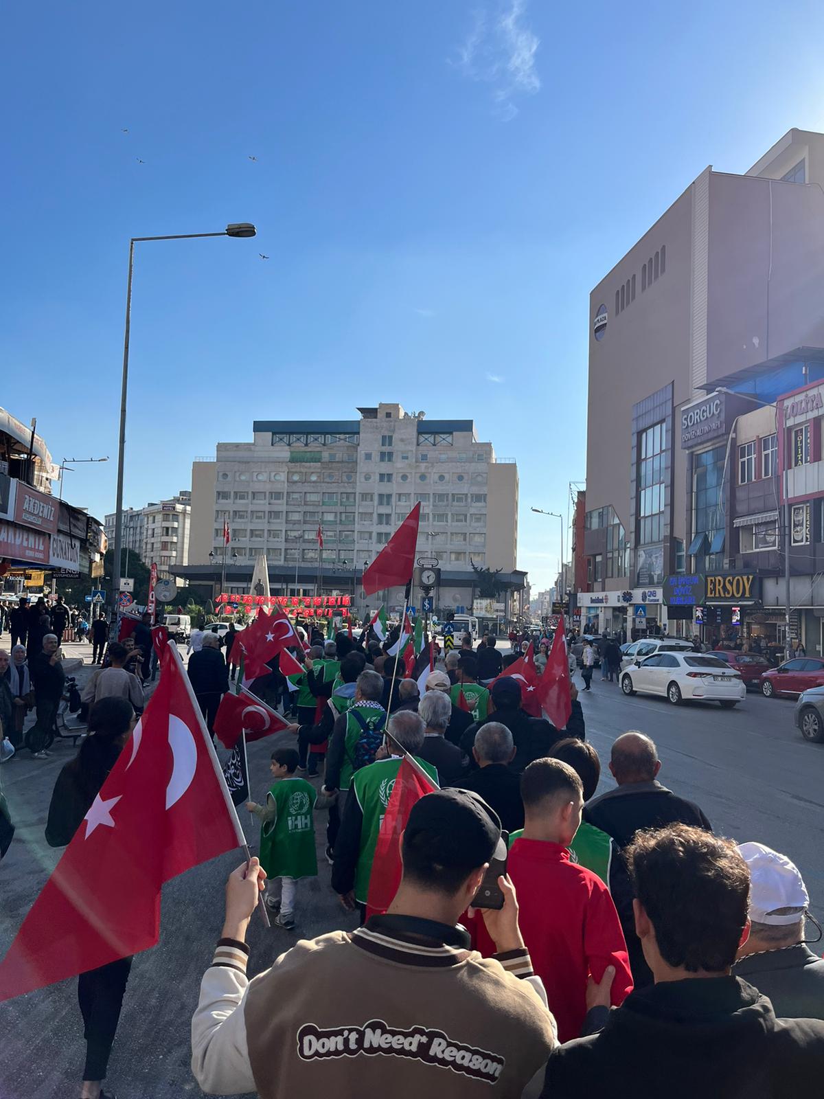 "Biz Gördük, Siz Neden Körsünüz?"