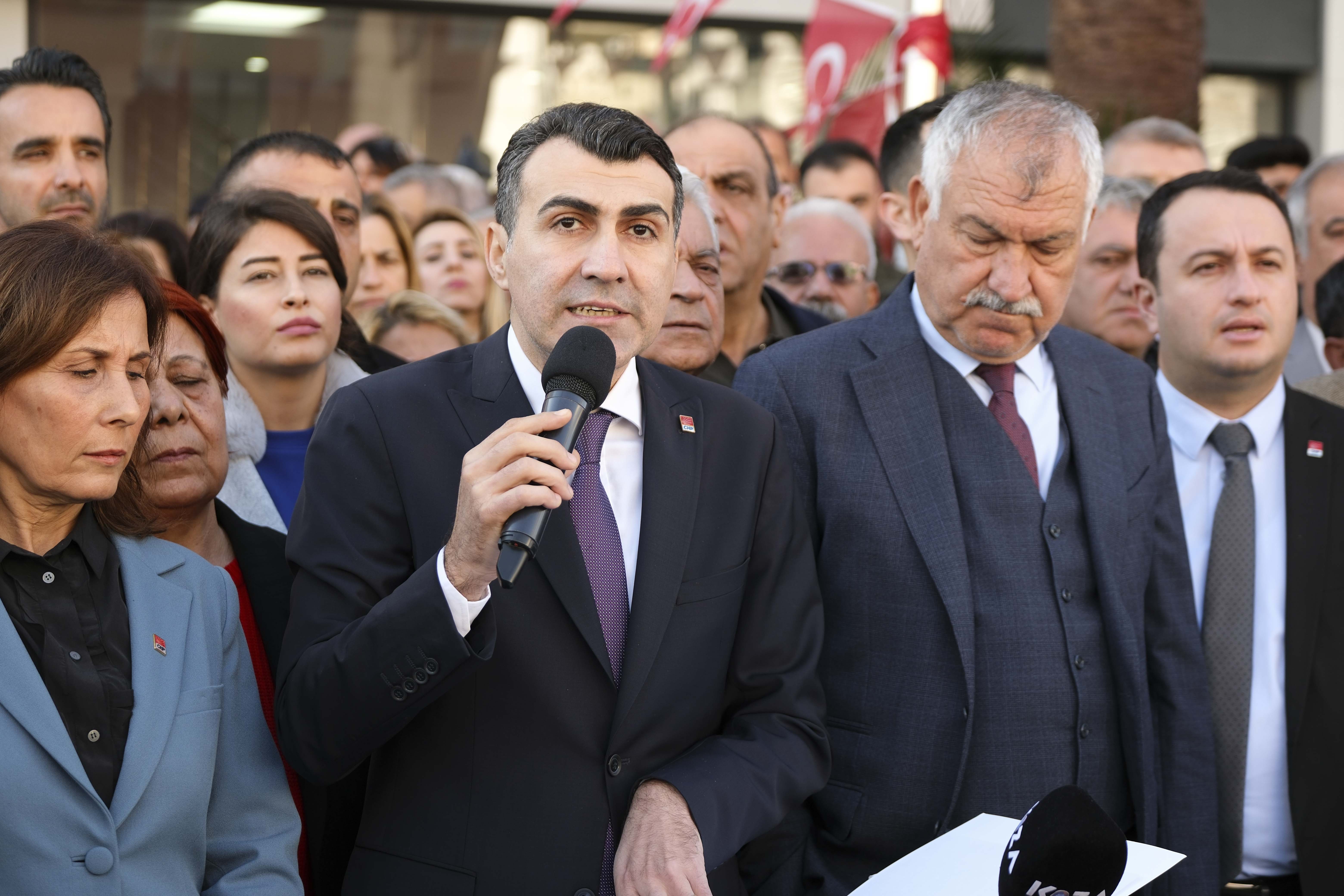 CHP Adana İl Başkanlığında ''Teröre Lanet'' Toplantısı