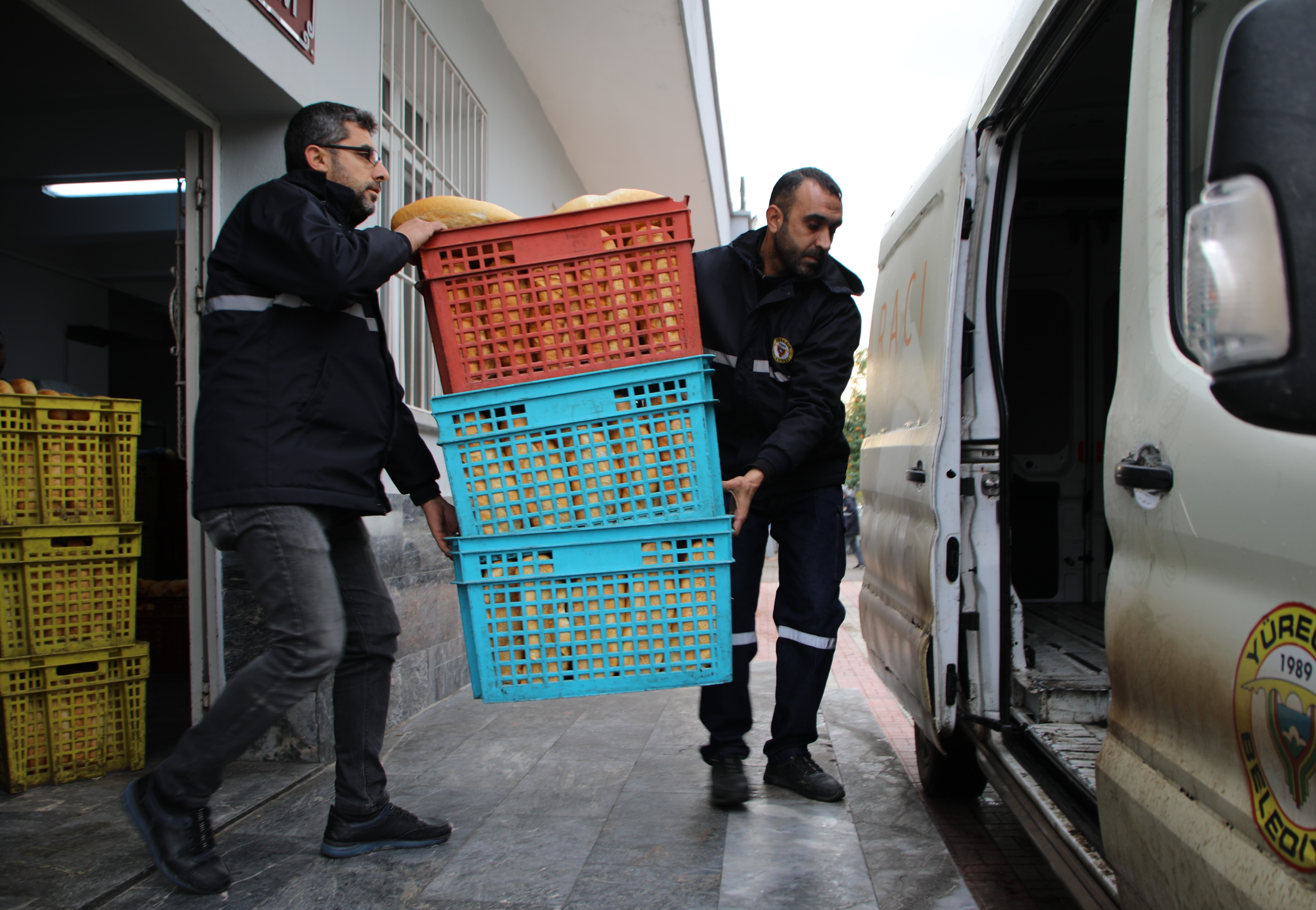 Yüreğir Belediyesinden Her Gün 4 Bin 200 Sofraya Sıcak Yemek