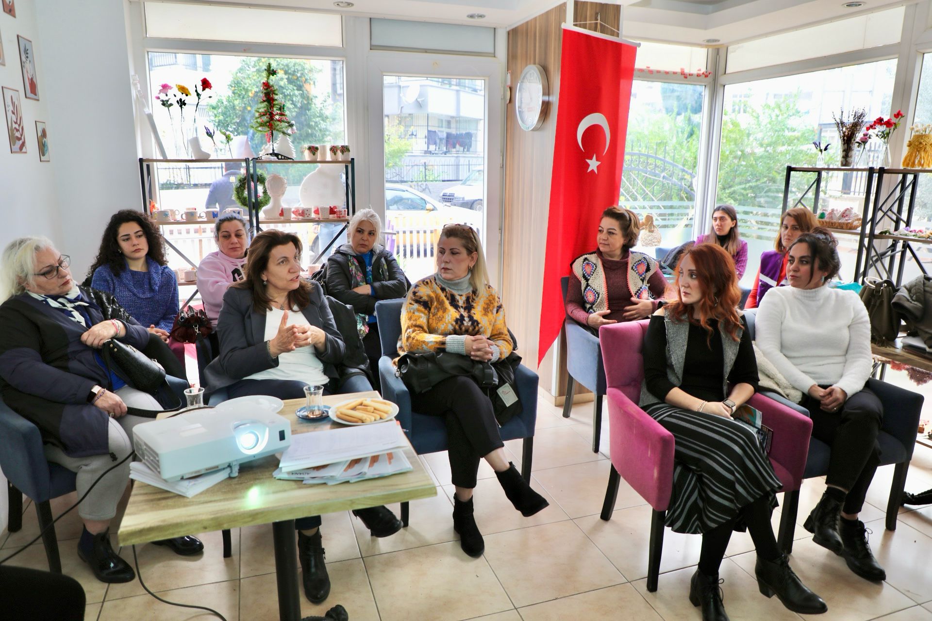 Büyükşehir, Kadına Yönelik Şiddete Karşı Mücadeleyi Sürdürüyor