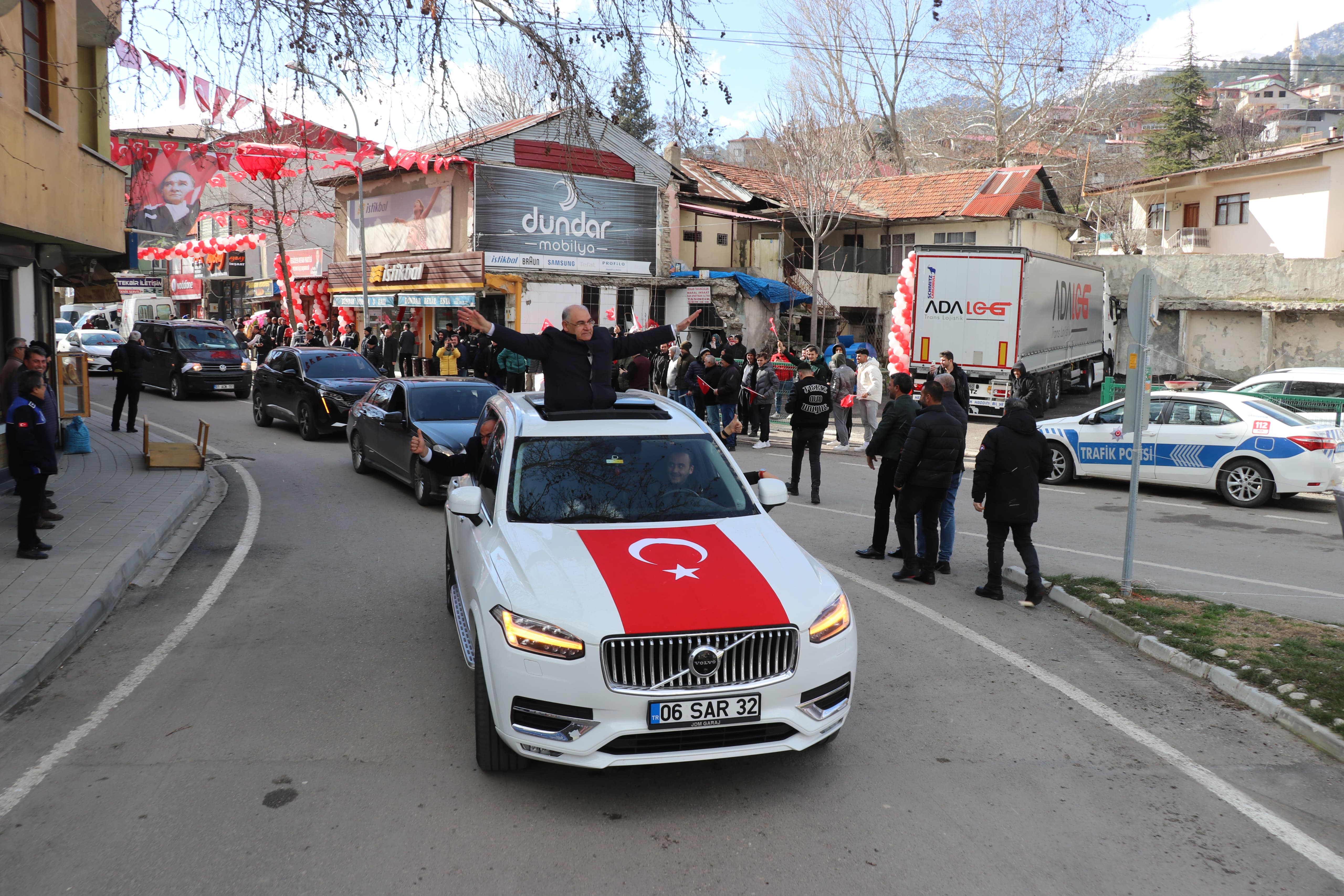 Çay’dan Miting Gibi İlçe Başkanlığı Açılışı