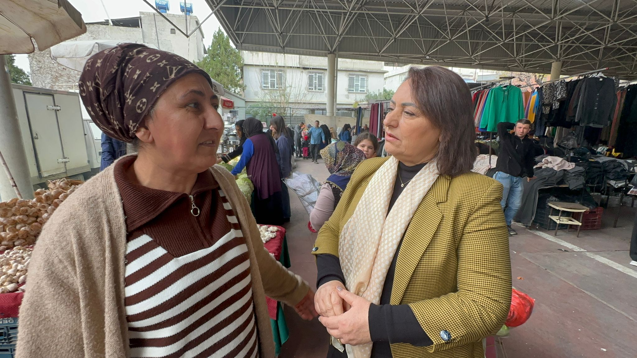 Pazarcı Esnafı Şevkin'e Dert Yakındı:''Pazar Sepetleri Boş!''