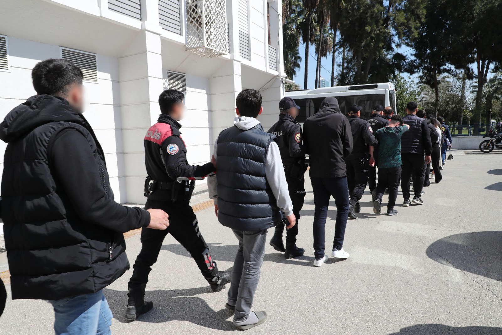 Mersin'de Dolandırıcılık Operasyonu