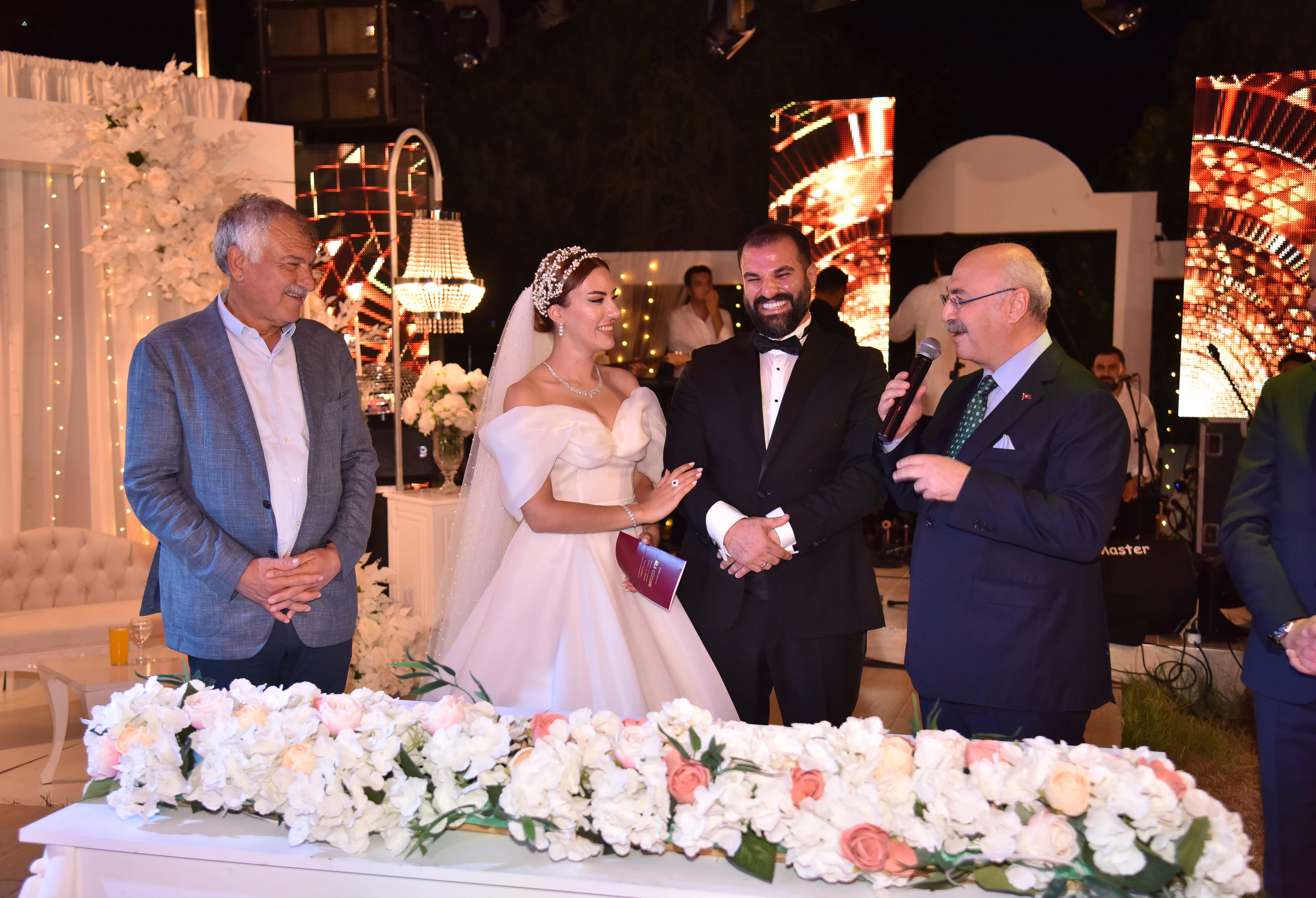 Akın ve Çevik Ailesinin Muhteşem Düğünü