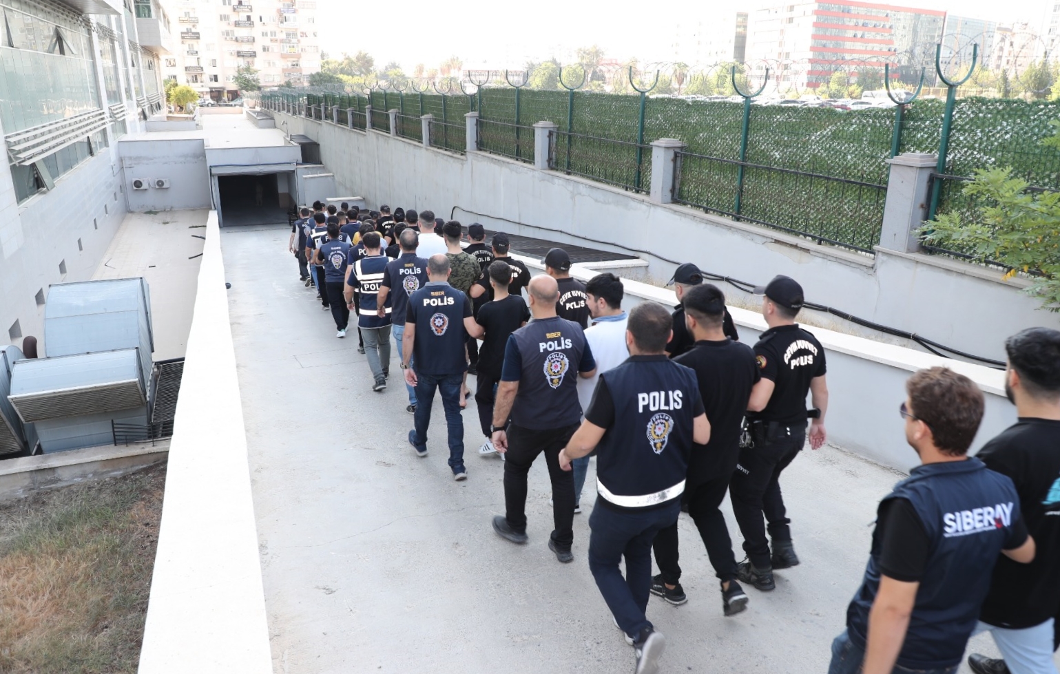 Mersin'de Yasa Dışı Bahis Operasyonu:51 Gözaltı
