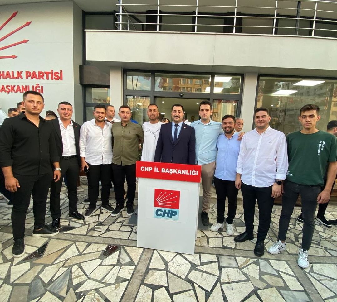 CHP’de Ahmet Tanık Başkan Adaylığını Açıkladı