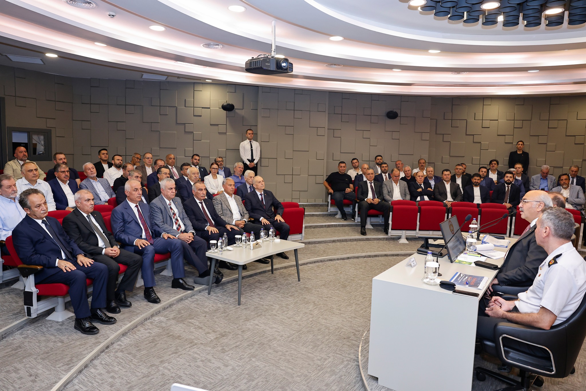 ''2025 Yılı Adana’da Huzurun Ve Esenliğin Hakim Olduğu Bir Yıl Olacak''
