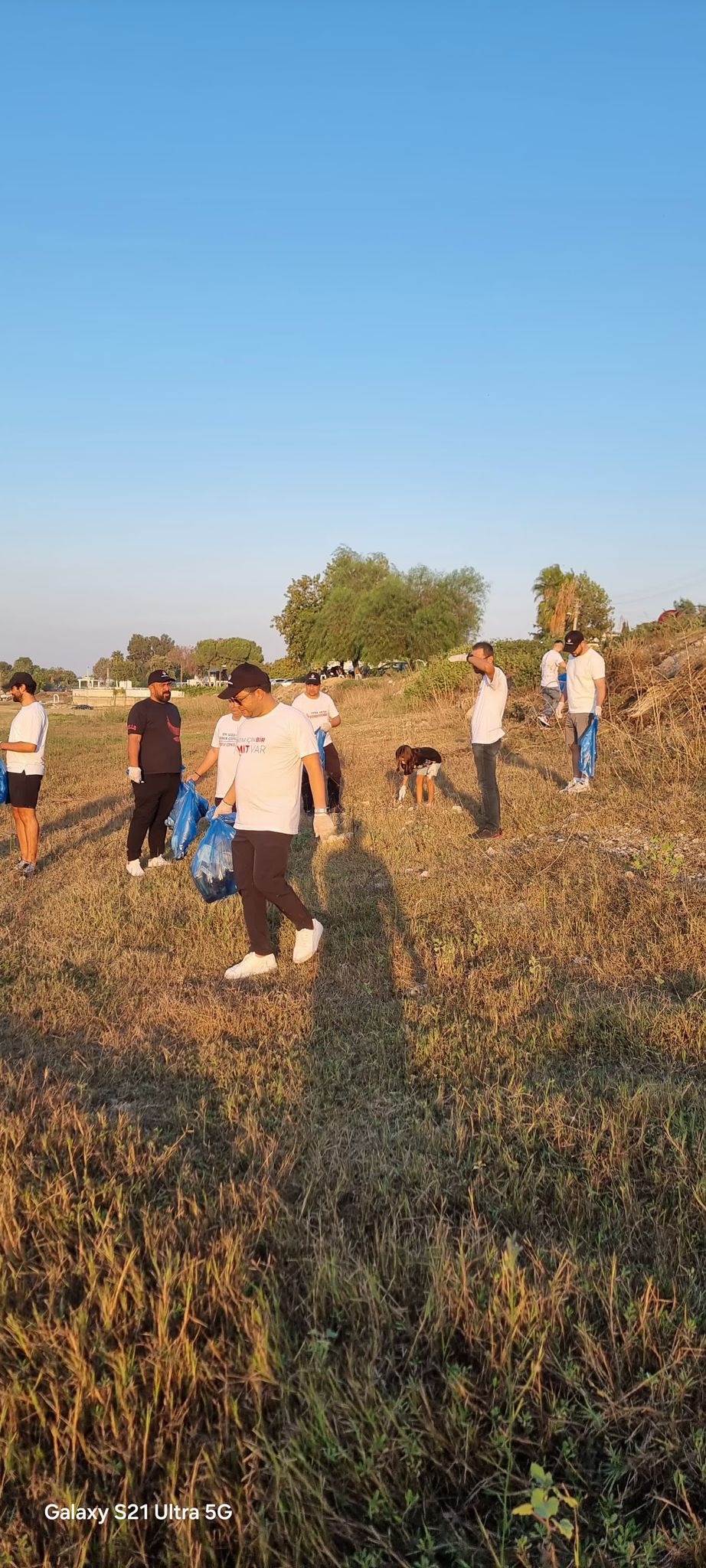 Adana Zafer Partililer Sokakları Temizledi
