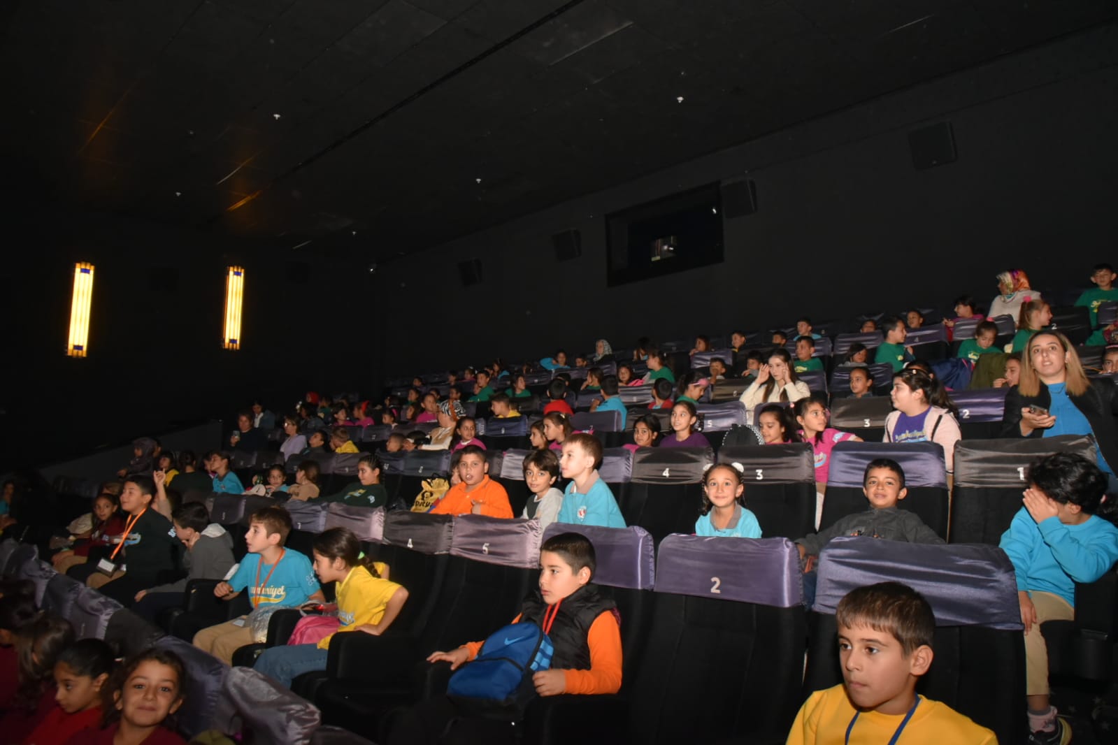 Ceyhanlı Öğrenciler "Mustafa" Filmi İle Atatürk'ün Hayatını İzledi