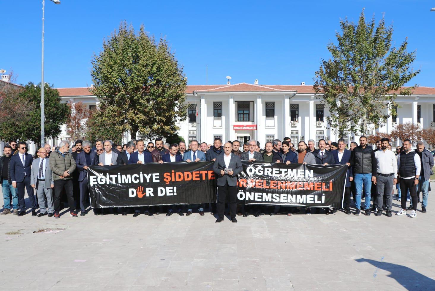 Eğitim-Bir-Sen, Ceyhan’da Yaşanan Eğitimciye Şiddet Olayına Tepki Gösterdi