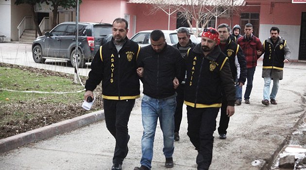10 yaşındaki çocuğu dolandıran sahte polisler yakalandı