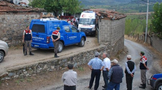 100 yaşındaki kaynanasını boğazını keserek öldürdü