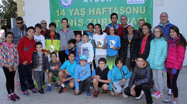 14 yaşın kupaları İpek Soylu’dan