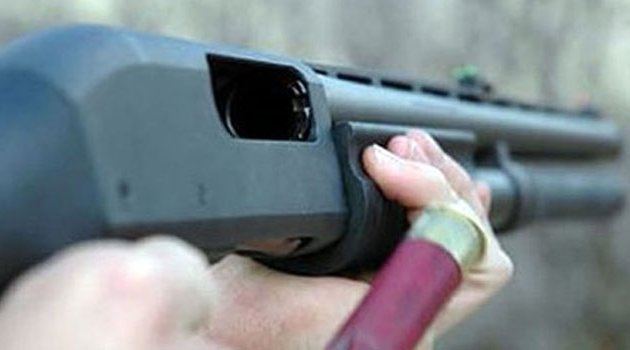 16 yaşındaki genç pompalı tüfekle dehşet saçtı!