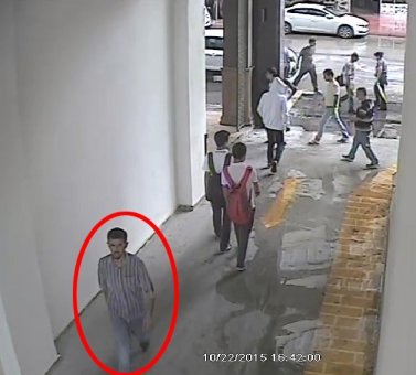 17 saniyede bisikleti çaldı ama polisten kaçamadı