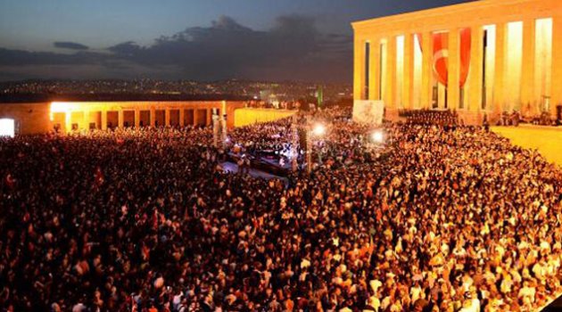 17 yıl sonra Anıtkabir'de bir ilk
