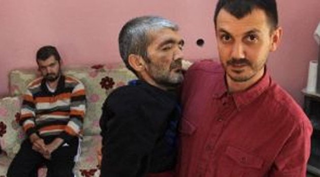 20 yaşında parkinsona yakalanıp yatağa mahkum oldular