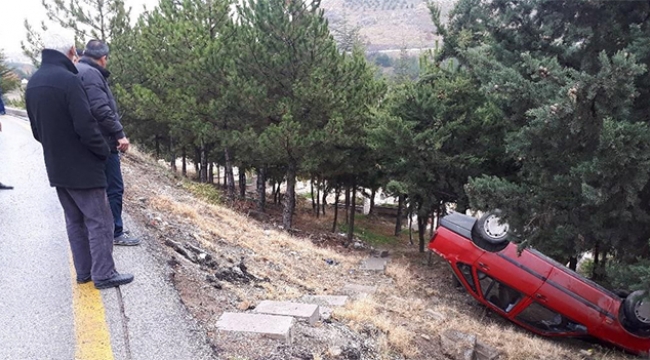 Kontrolden çıkan otomobil mezarlığa uçtu