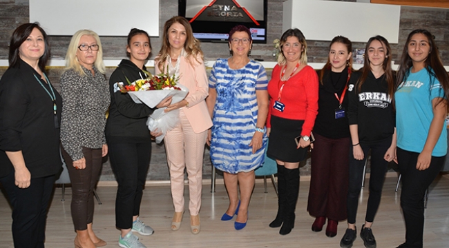 Mantı: Kız öğrencilere eğitim  verip, onlara rol model olabiliriz