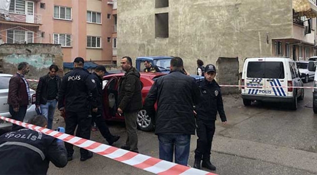 Otomobilde kadın cinayeti