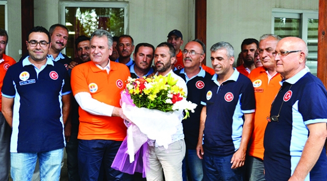 Sokak satıcıları modern  şartlarda hizmet verecek