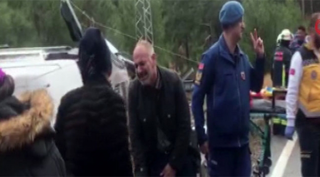 Suriyelilerin bulunduğu minibüs şarampole devrildi