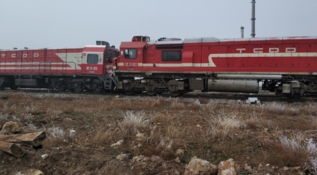 Trenler çarpıştı yaralılar var...
