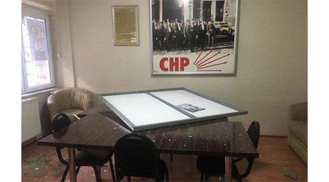 CHP ilçe binasına saldırı