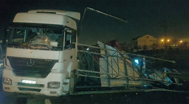 Damperi açılan tır dehşet saçtı