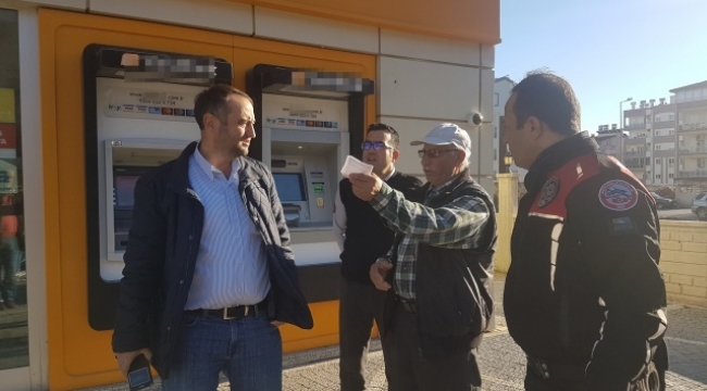 Dolandırılmaktan bankanın güvenlik görevlisi sayesinde kurtuldu