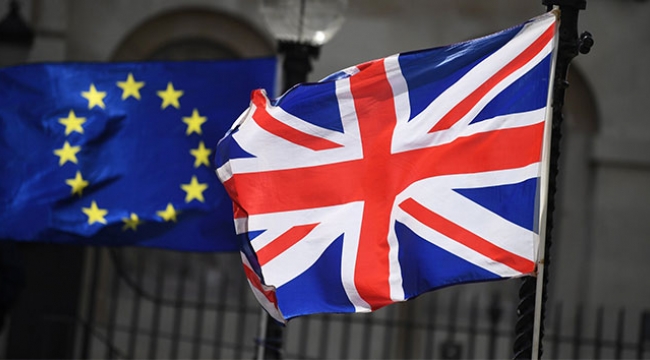 İngiltere hükümeti bugün anlaşmasız Brexit'i görüşecek