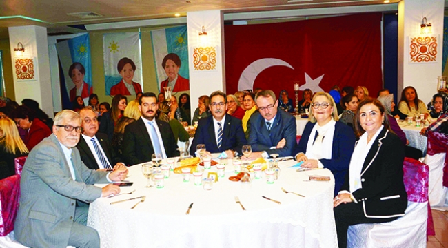 İYİ Partililer yemekte buluştu
