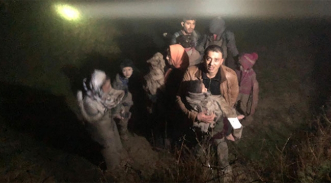 Jandarma mültecileri ölümden kurtardı