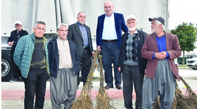 Karaisalı'da 7 bin ceviz fidanı üreticiyle buluştu