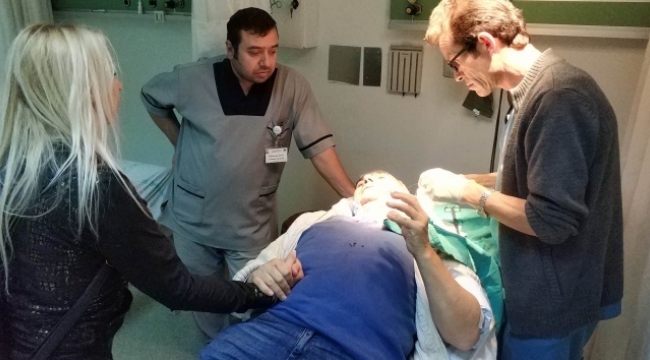 Komşu kavgasını ayıran polis yaralandı