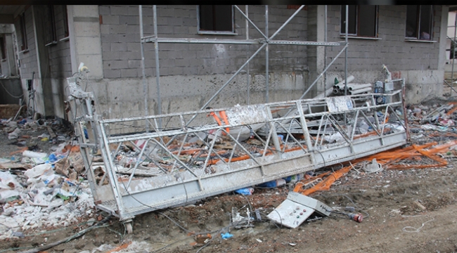 Platform 15. kattan yere çakıldı