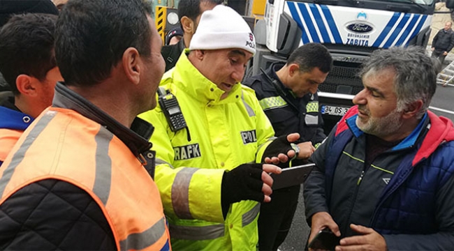 Üst geçide takıldı ikna olmadı