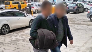 3 yıldır aranan zanlı saklandığı evde kıskıvrak yakalandı.