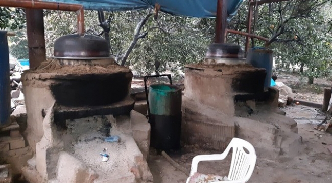 Adana'da 2 bin litre kaçak içki ele geçirildi