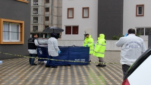 Adana'da esrarengiz ölüm
