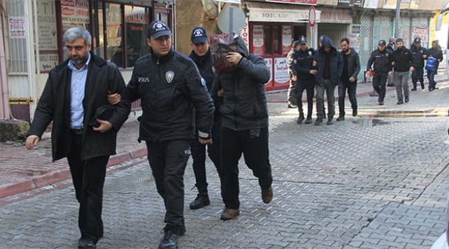 Adana'da terör örgütü operasyonu çok sayıda gözaltı var....