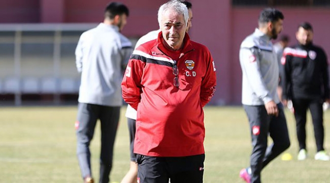 Adanaspor 3 puan için Elazığ’a gitti